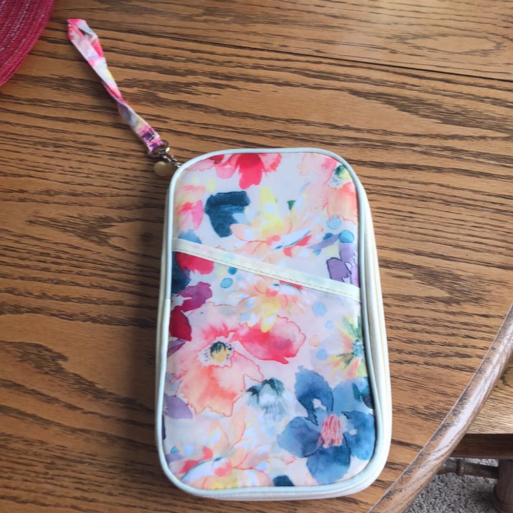 Passport organizer